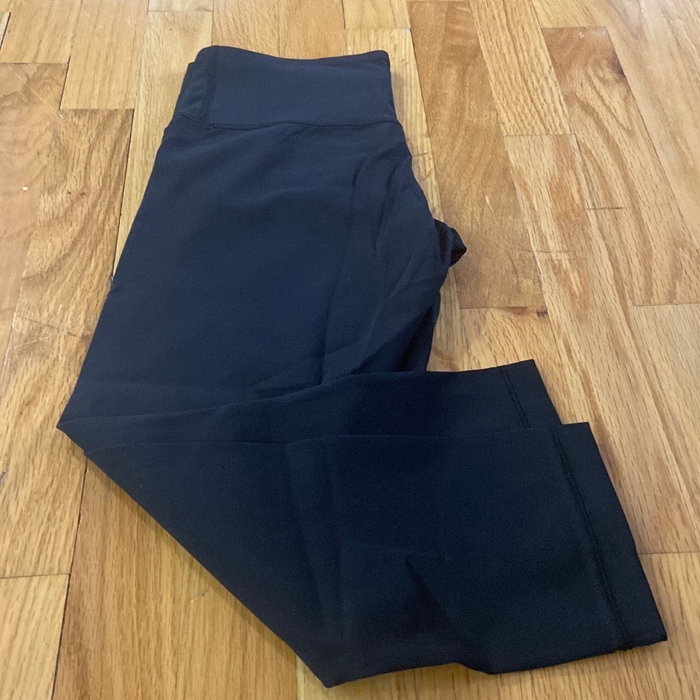 Women’s lululemon leggings. Black. Size 4